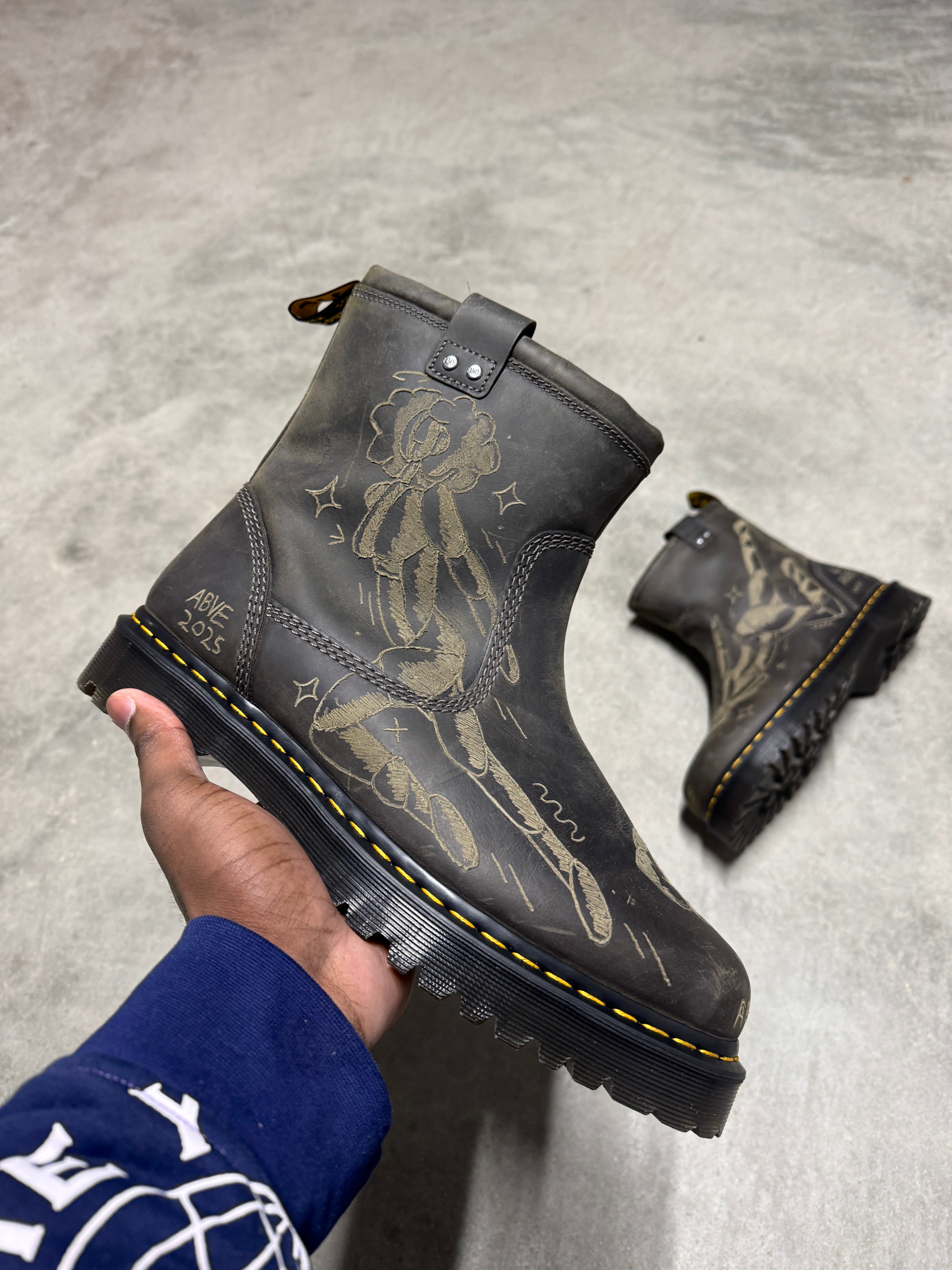 Abveallelse x Dr Martens Anistone Boots: Rise